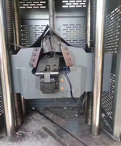 試驗機(jī)損壞圖.jpg